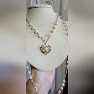 Elegant Heart Pendant Necklace with Pearls